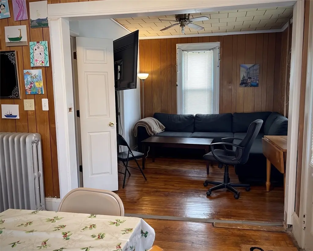 9 Goethe St