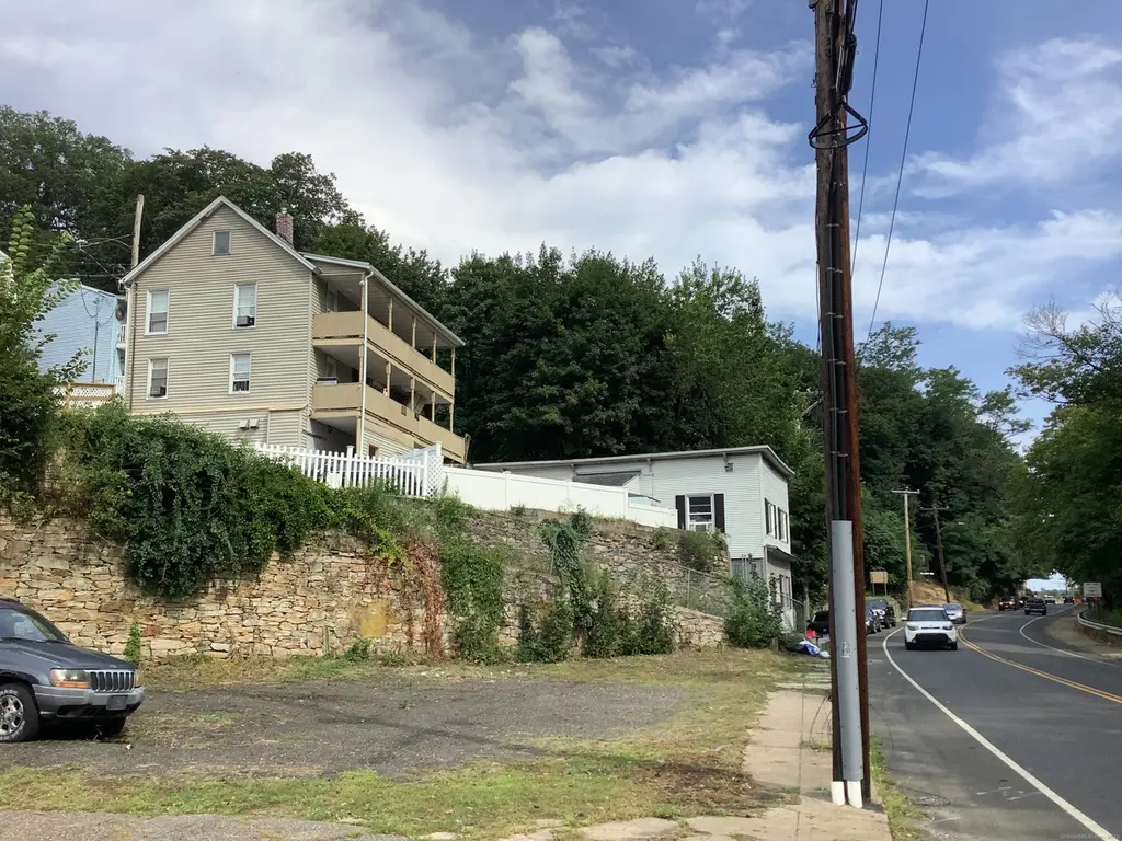 105 Camptown Ave