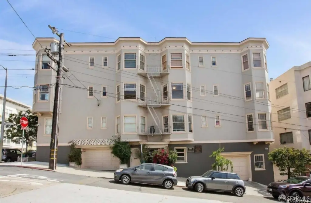 1405 Greenwich St #3