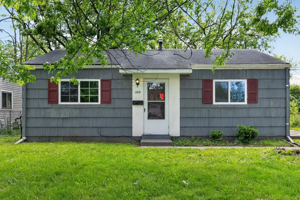 1519 Grovewood Dr