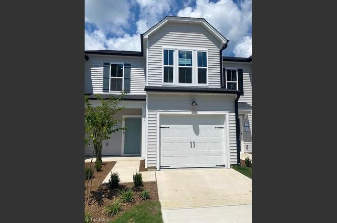 937 Poets Walk Rd