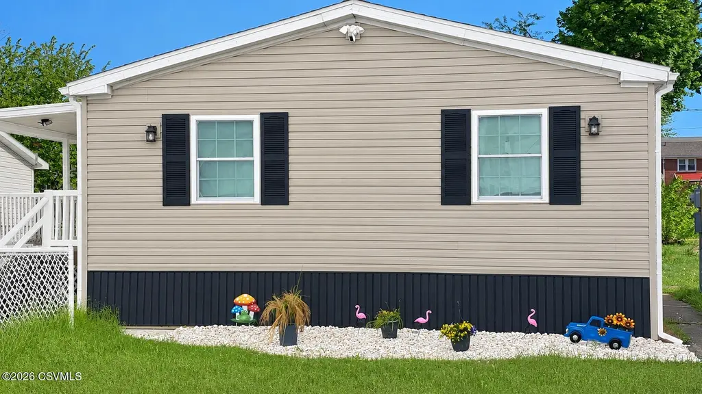 1319 Ferris Ave