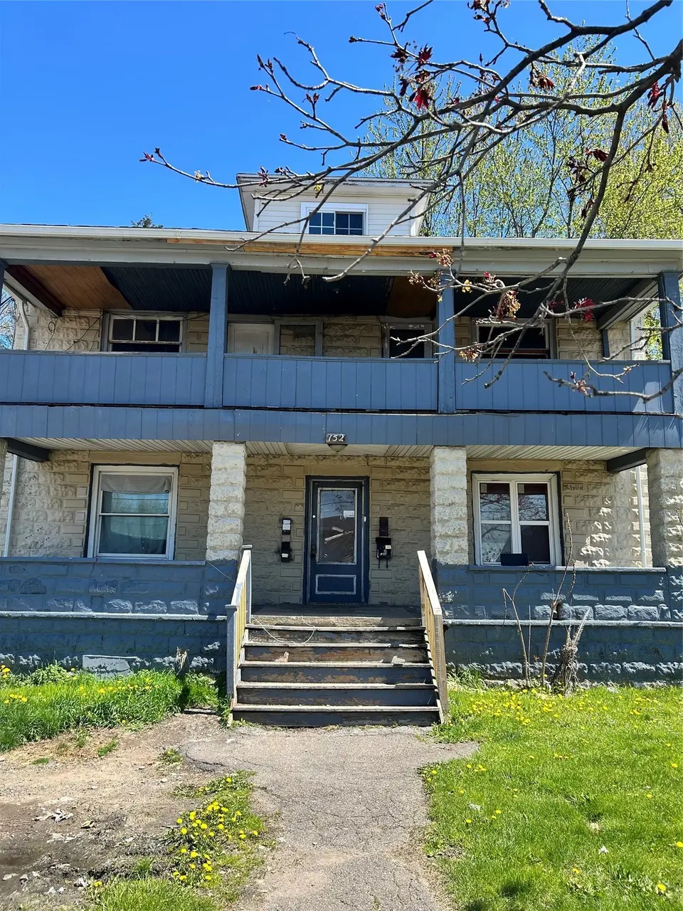 152 Broad Ave