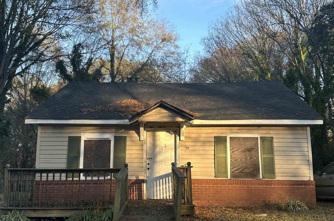 109 Flint St