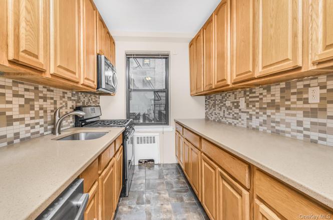3840 Greystone Unit 1K