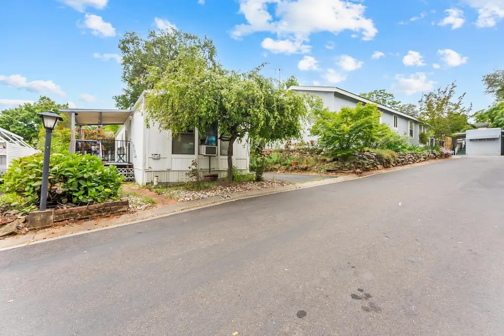 1605 Grass Valley Hwy #54