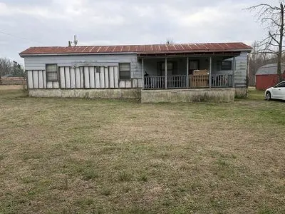 401 Woodview Rd