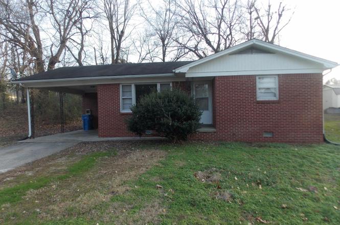 512 Elm St