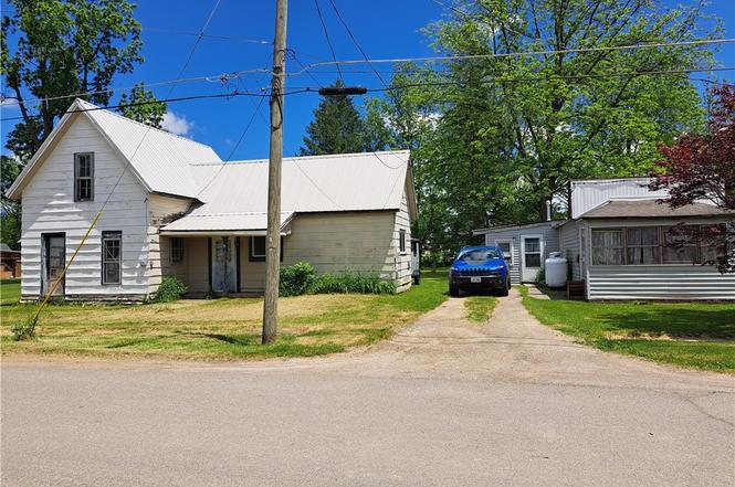 16-18 River St