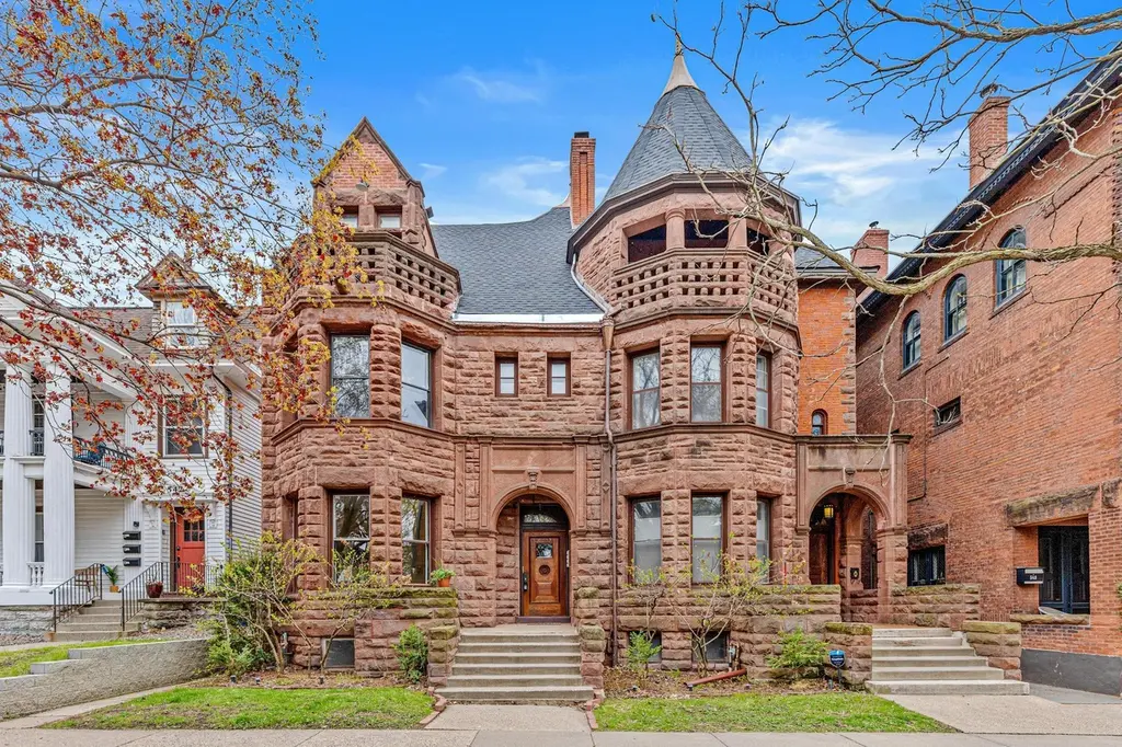 544 Portland Ave #1