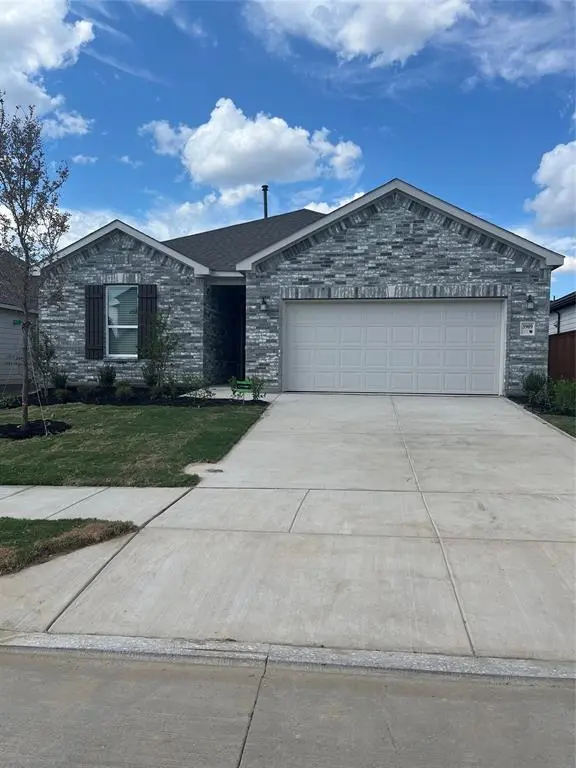 3909 Belleview Pl