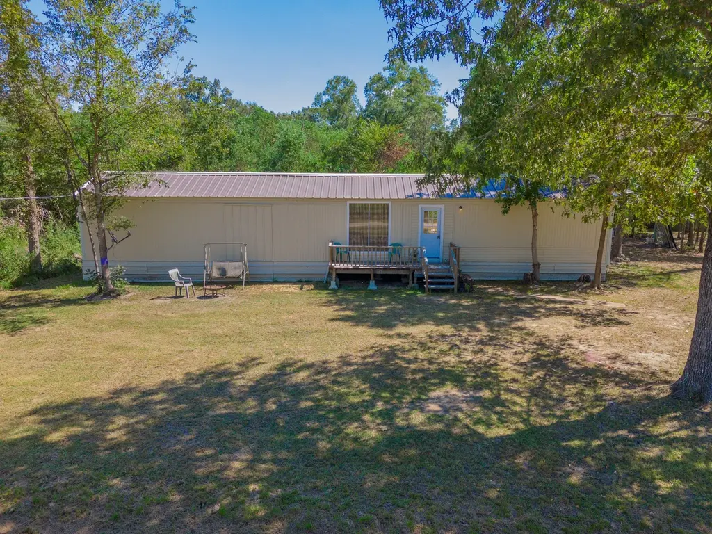 290 Wisteria Dr