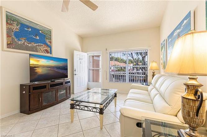 3971 Leeward Passage Ct #203
