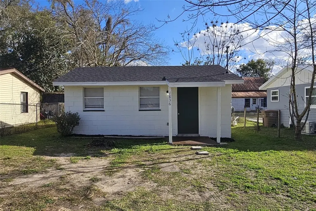 1836 NW 2nd St