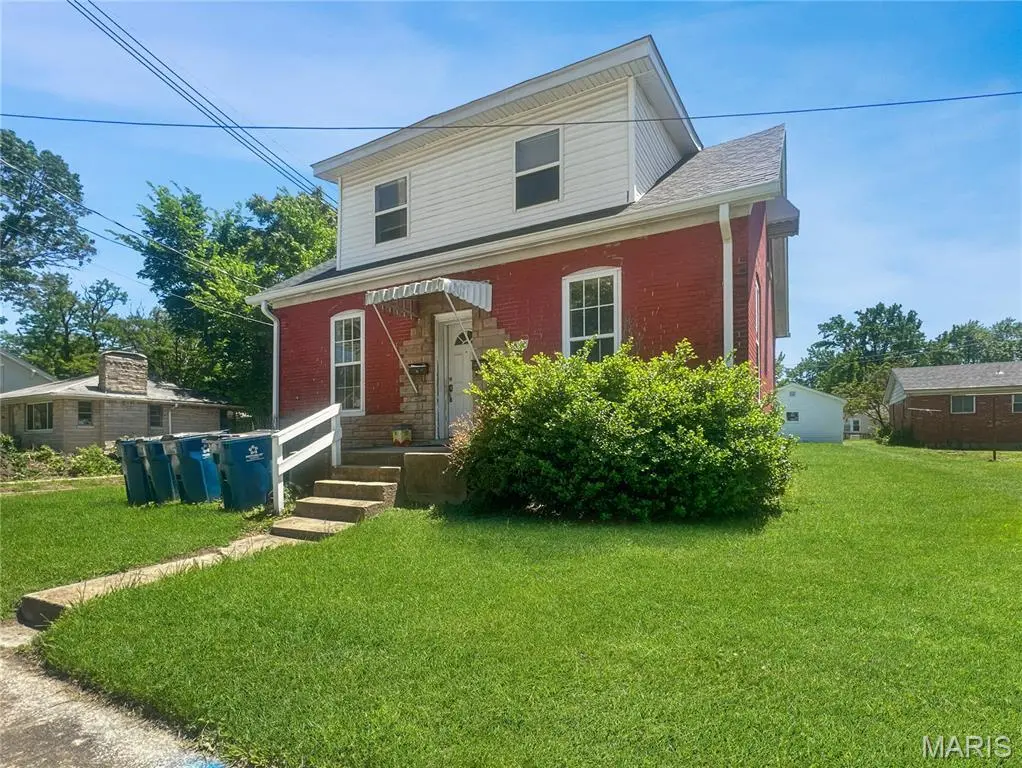 528 E Main St