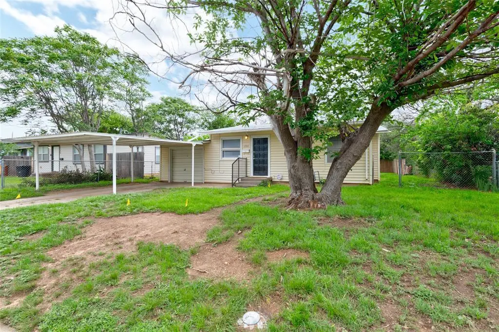 1733 Palm St