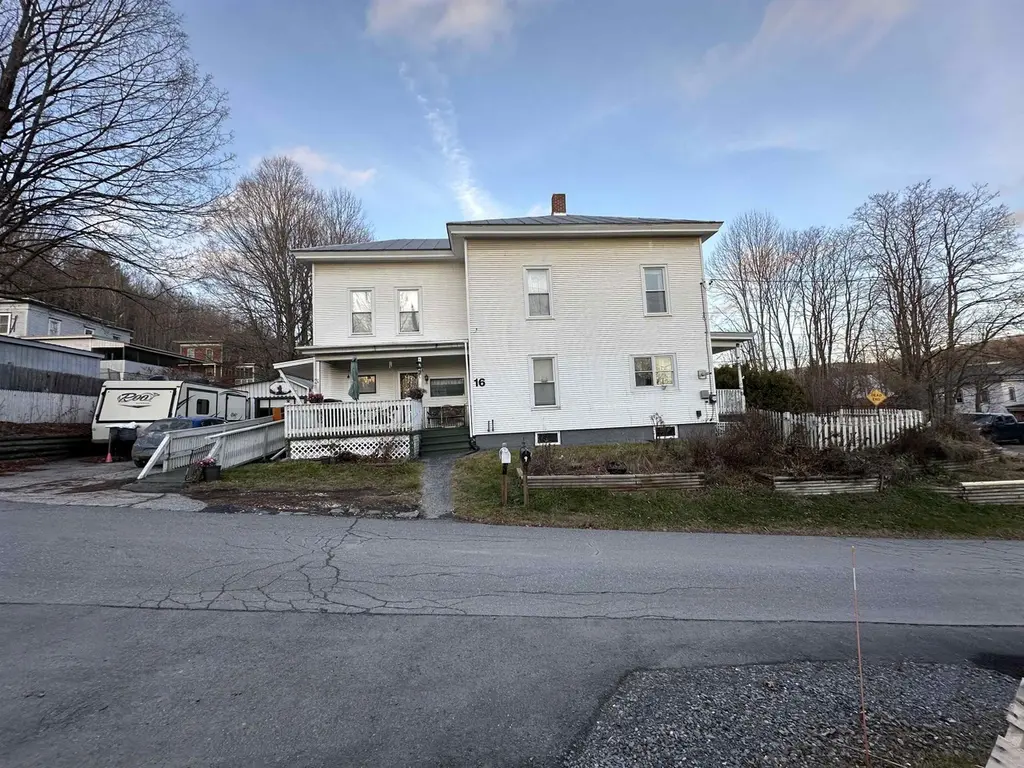 16 Howe St