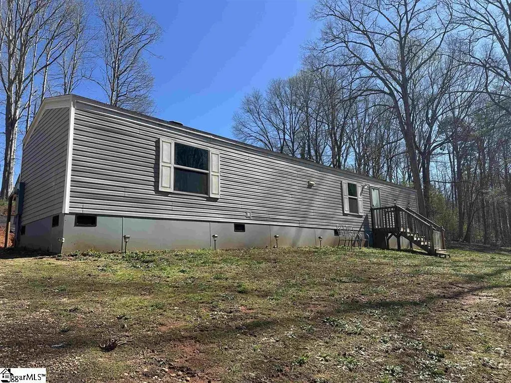 215 Jordan Dr