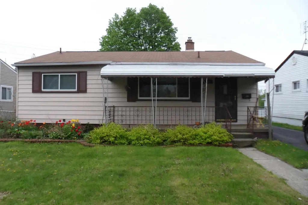 992 Kettering Ave