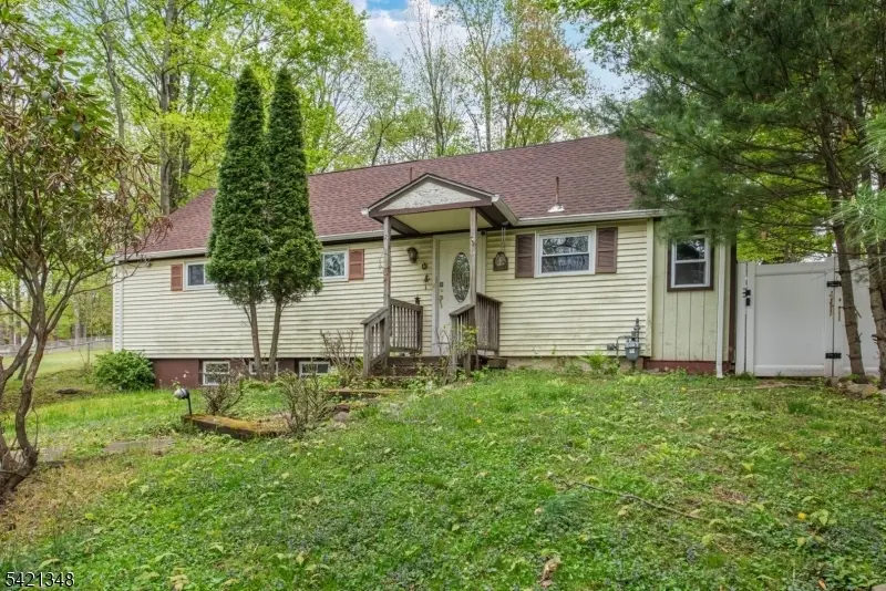 787 Tabor Rd