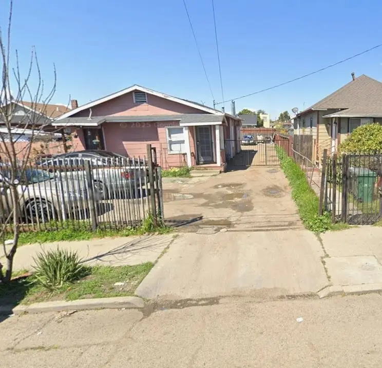 1467 74th Ave