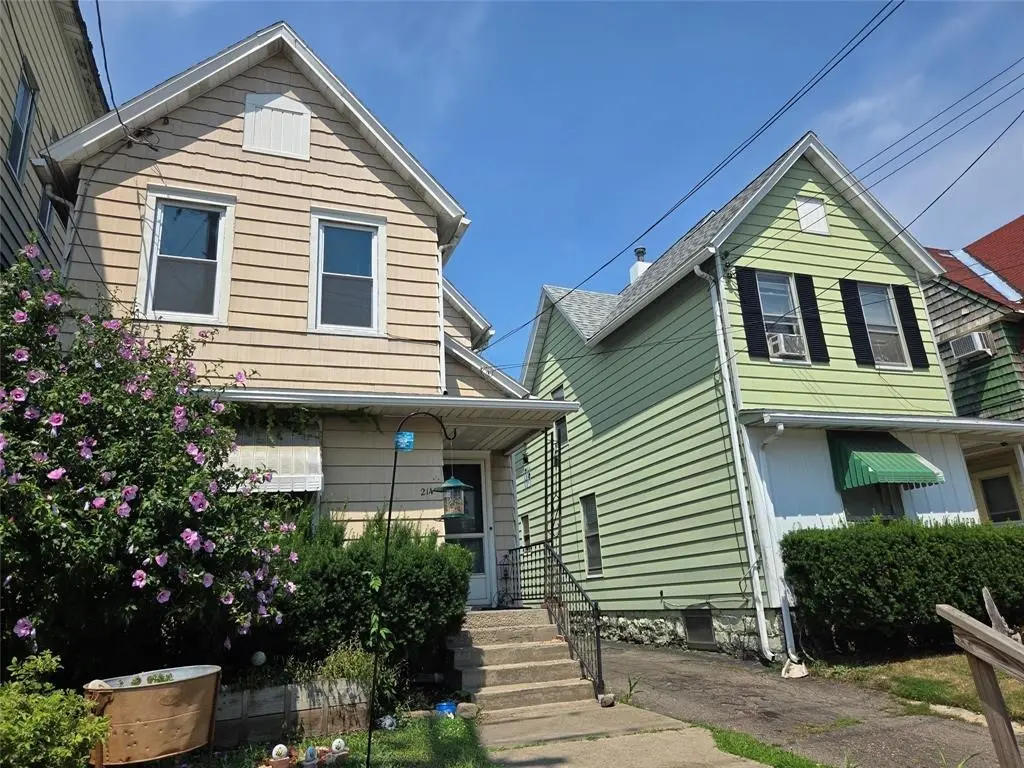 212-214 Clinton St