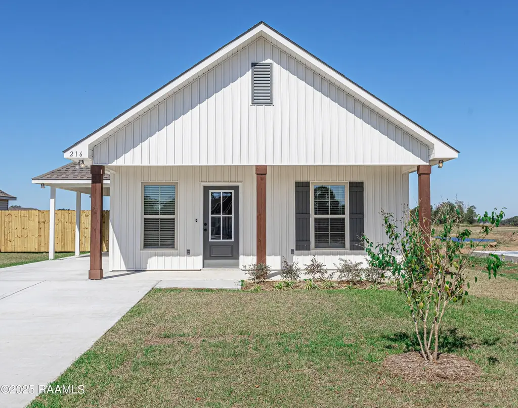 216 Hester Way