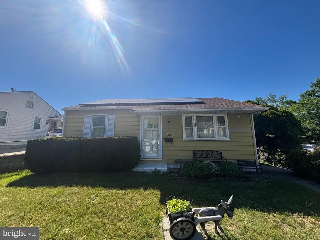 1100 Scott Ave