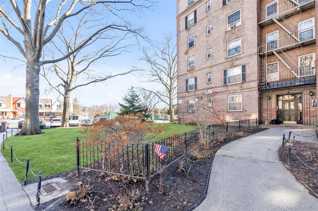 51-40 30th Ave Unit 5B
