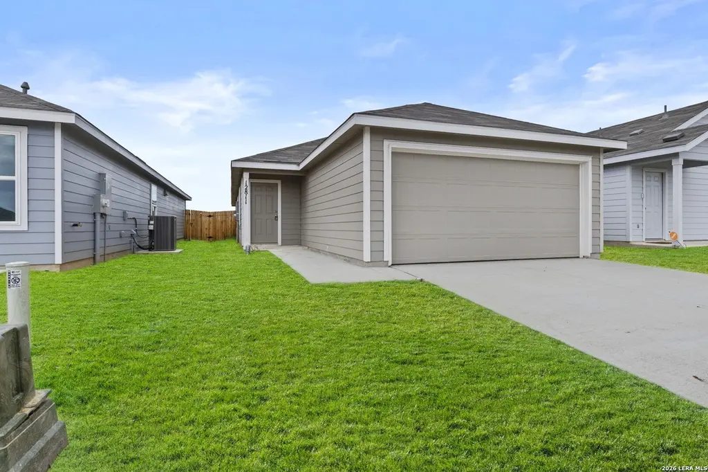 12811 Kathleen St