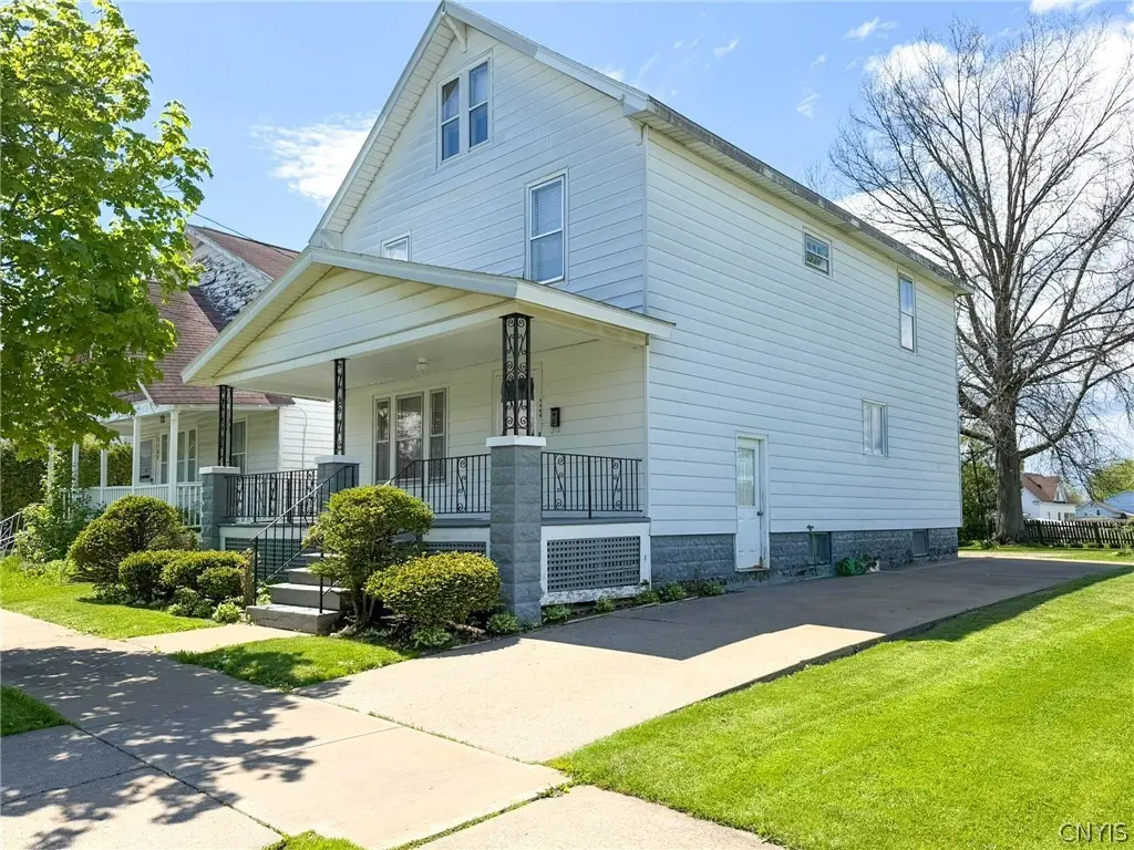 1162 Hammond Ave