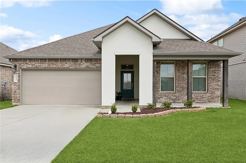 5635 Oak Trace Dr