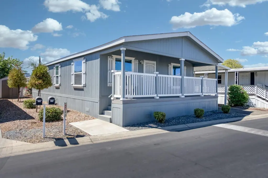 336 E Alluvial Ave #119