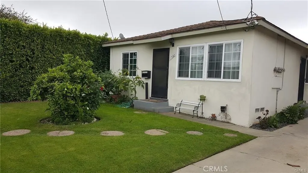 1562 W 226th