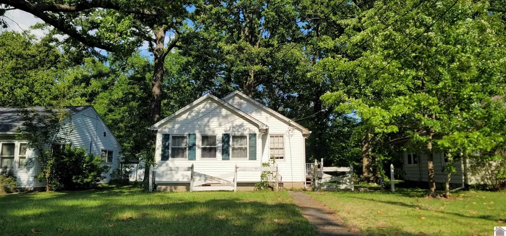 752 H C Mathis Dr