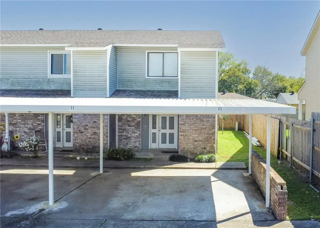 382 Fairway Dr #11