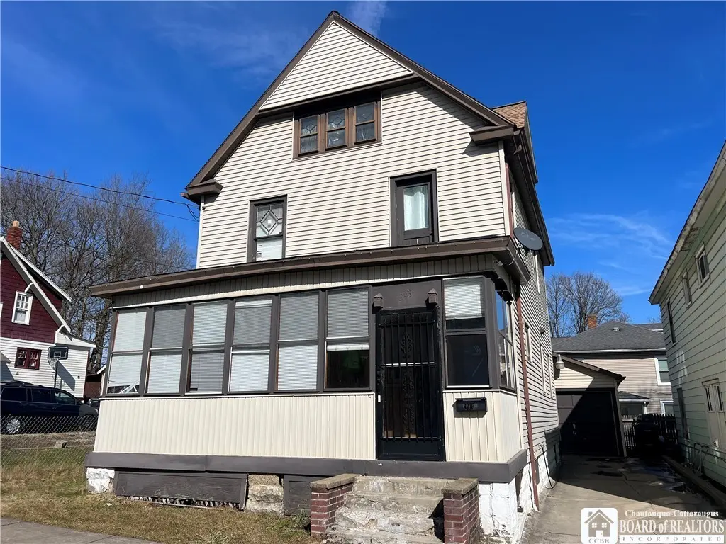 393 Buffalo St