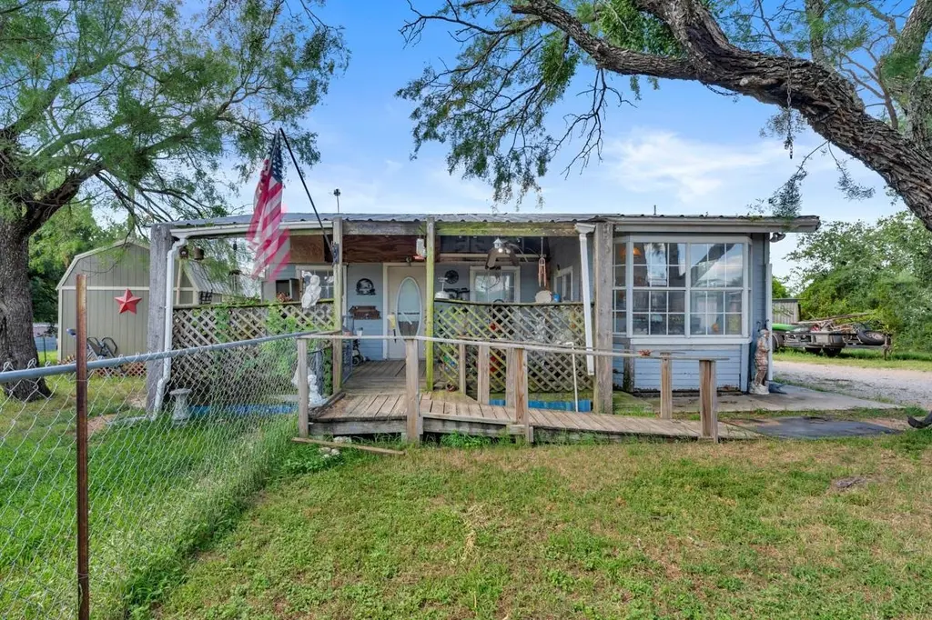 813 Odessa St