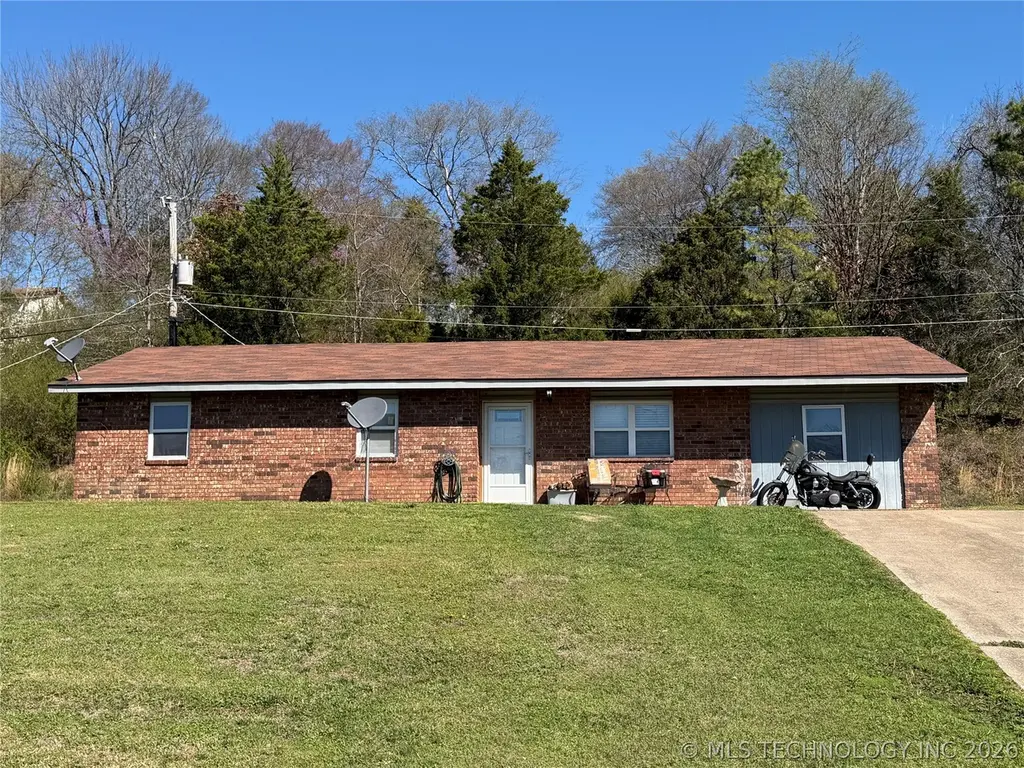 703 W Cedar