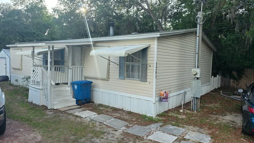 3295 Stephens Blvd