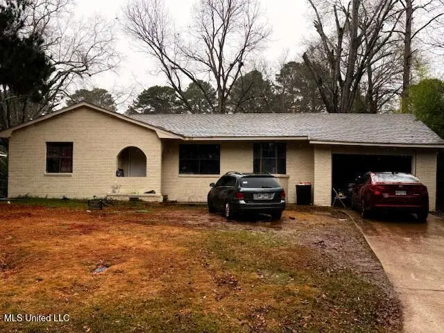 564 Woodward Ave