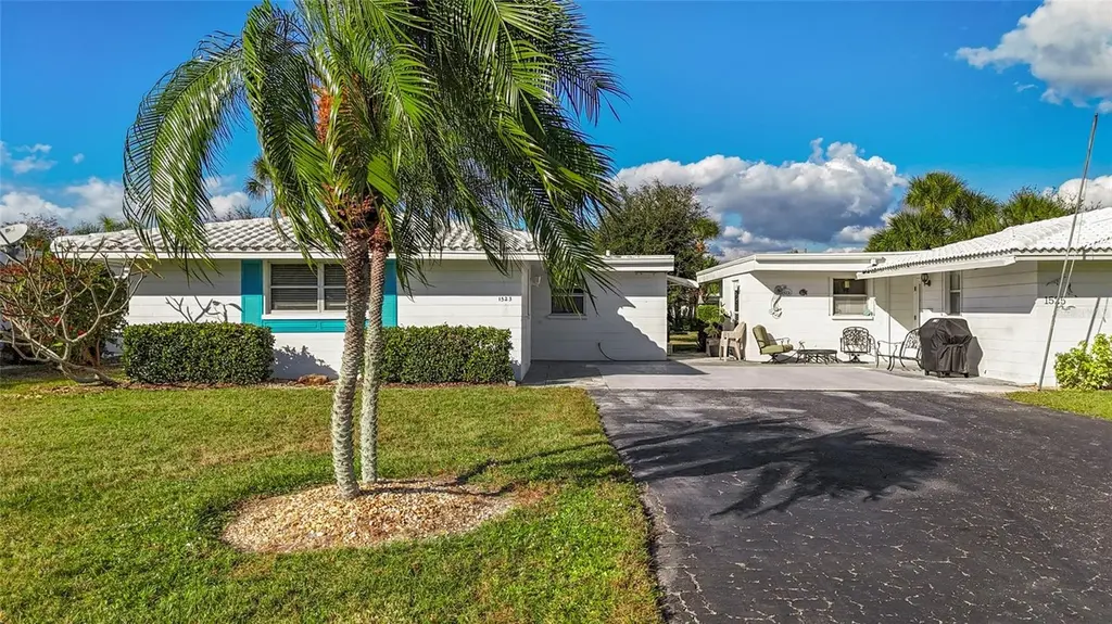 1523 Lakeside Dr #15