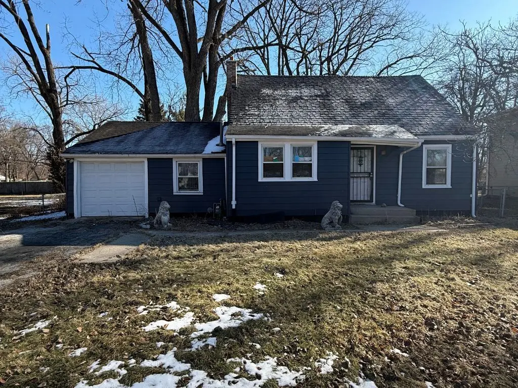16215 Clifton Park Ave