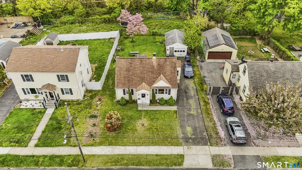 54 Winslow Dr
