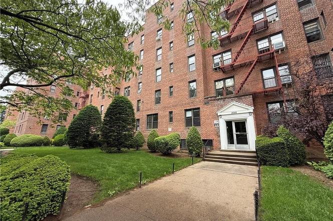 2685 E 7th St Unit 6M