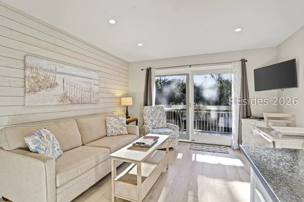 4 N Forest Beach Dr N #107