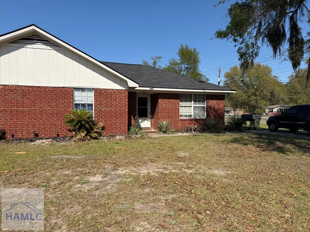 682 Sabreena Cir
