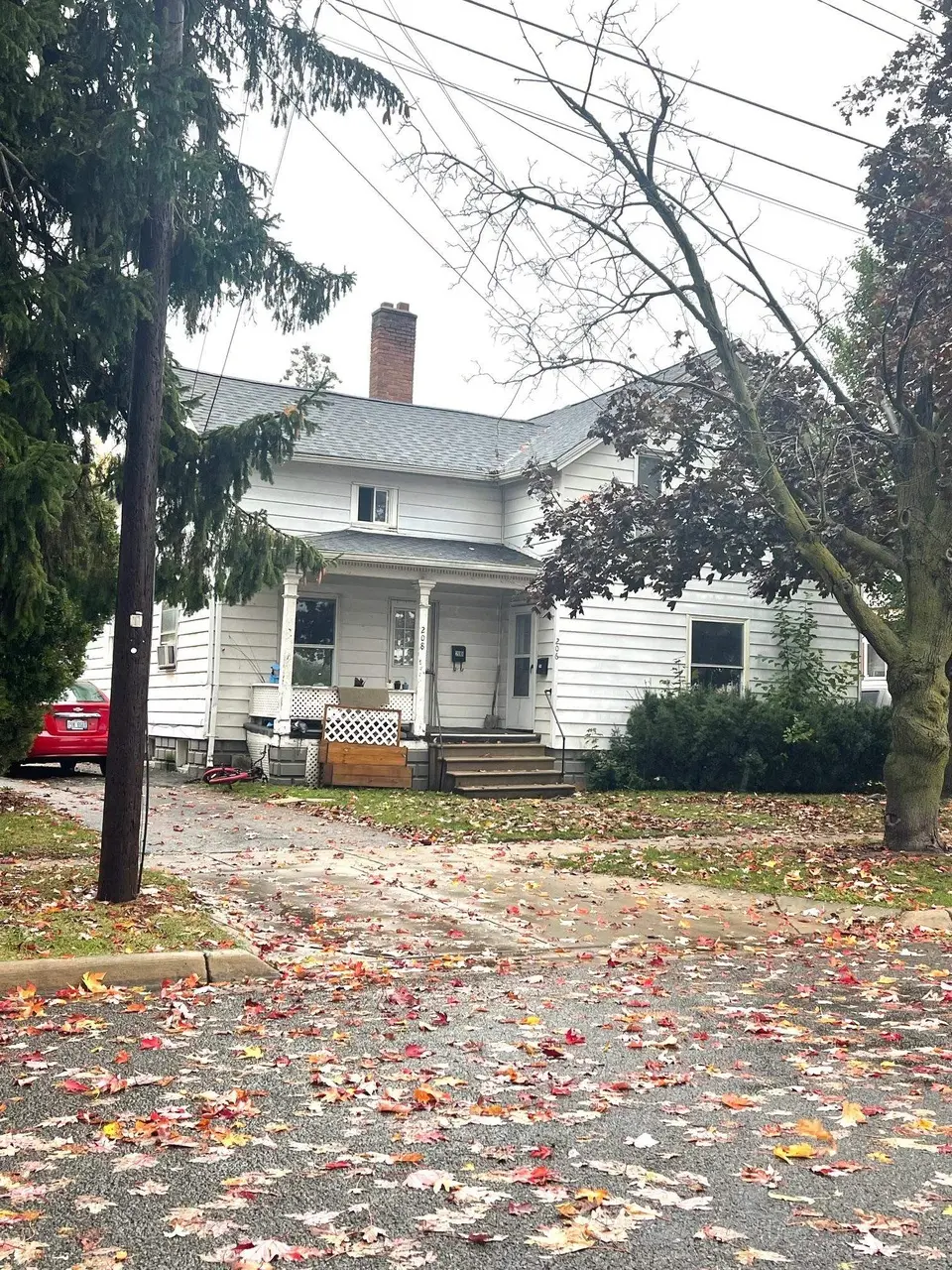 206-208 N Howell St