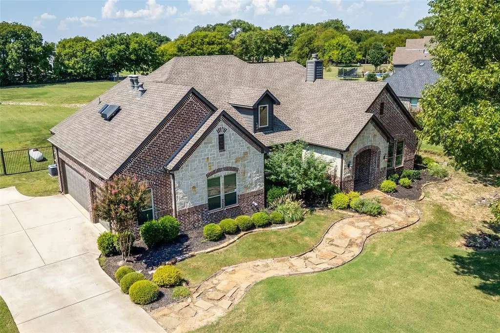 650 Cypress Point Dr