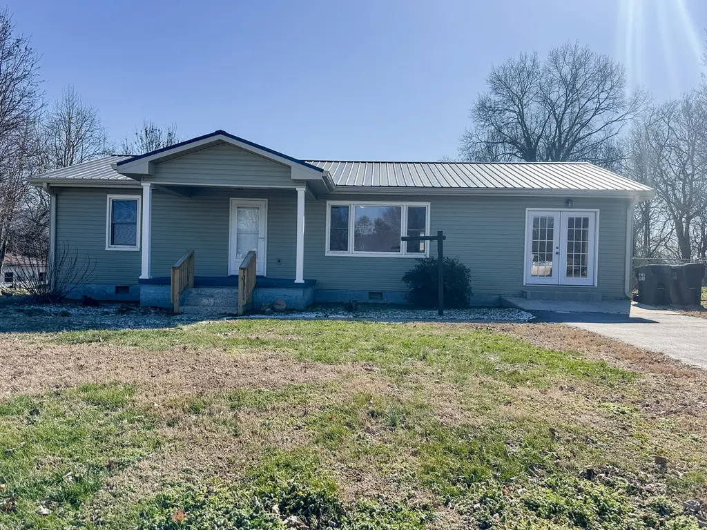 2404 Main St